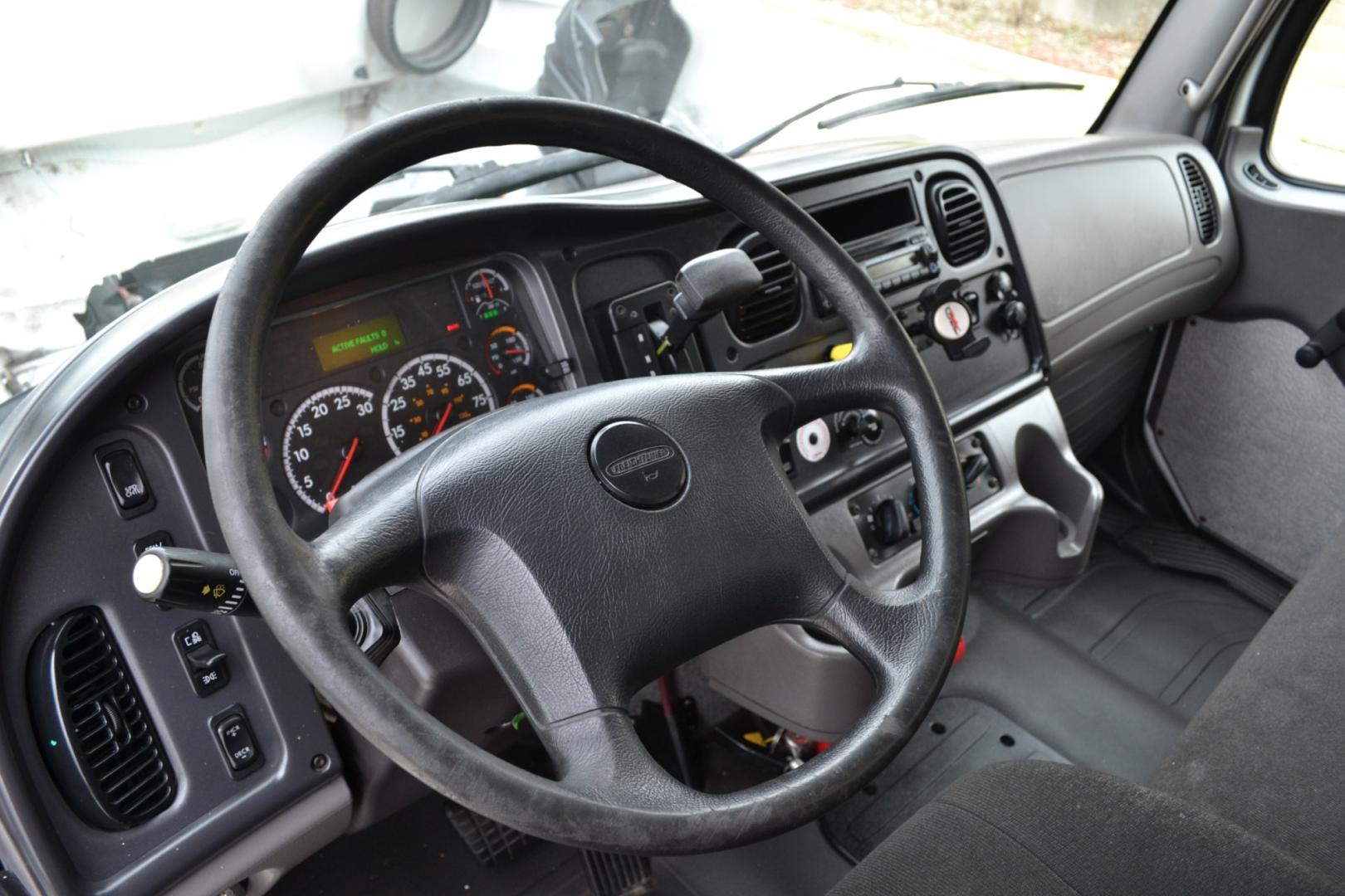 2016 WHITE /BLACK FREIGHTLINER M2-106 with an CUMMINS ISB 6.7L 240HP engine, ALLISON 2500RDS AUTOMATIC transmission, located at 9172 North Fwy, Houston, TX, 77037, (713) 910-6868, 29.887470, -95.411903 - 26,000LB GVWR NON CDL, MORGAN 26FT BOX, 13'6FT CLEARANCE, HEIGHT 103" X WIDTH 102", WALTCO 3,000LB ALUMINUM LIFT GATE, RAMP, AIR RIDE, E-TRACKS, DUAL 50 GALLON FUEL TANK, - Photo#19